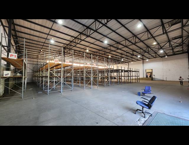 1,551M² WAREHOUSE TO LET IN SPARTAN